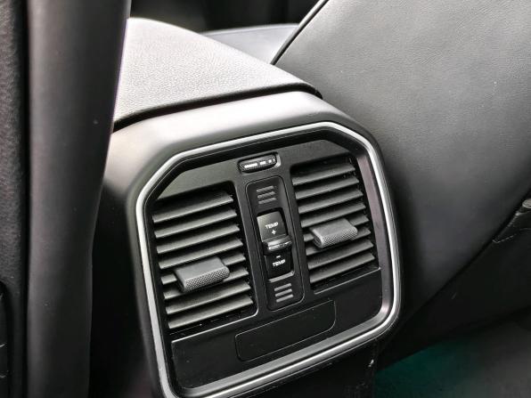 Porsche Macan I Рестайлинг 2 с пробегом 2022 года, цена 6 400 000 рублей, 67796 км, внедорожник, Автокод Объявления