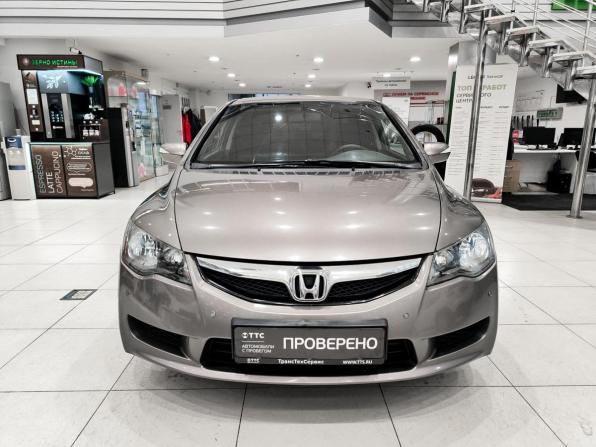 Honda Civic VIII Рестайлинг с пробегом 2009 года, цена 890 000 рублей, 210000 км, седан, Автокод Объявления