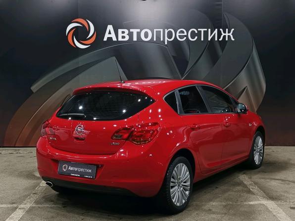 Opel Astra J с пробегом 2011 года, цена 699 000 рублей, 239500 км, хэтчбек, Автокод Объявления