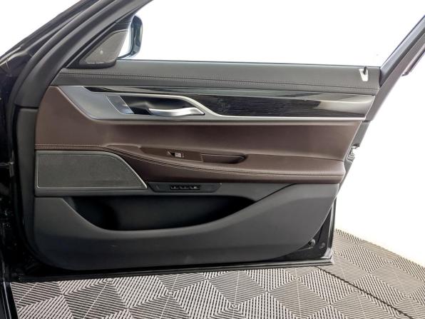 BMW 7 серии VI (G11/G12) Рестайлинг с пробегом 2020 года, цена 5 145 000 рублей, 82968 км, седан, Автокод Объявления