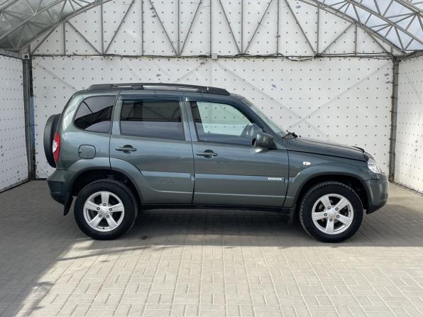Chevrolet Niva I Рестайлинг с пробегом 2017 года, цена 790 000 рублей, 100347 км, внедорожник, Автокод Объявления