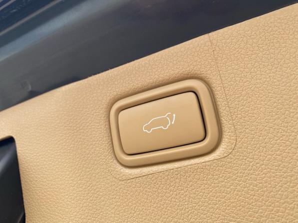 Kia Carnival III с пробегом 2019 года, цена 2 999 000 рублей, 93071 км, минивэн, Автокод Объявления