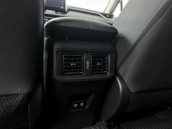 Toyota RAV4 V (XA50) с пробегом 2022 года, цена 3 899 000 рублей, 38900 км, внедорожник, Автокод Объявления