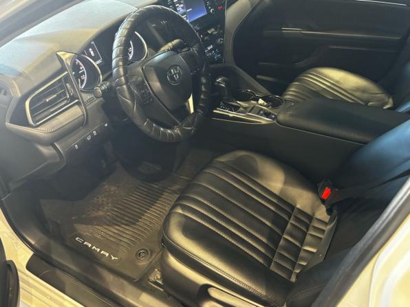 Toyota Camry VIII (XV70) Рестайлинг с пробегом 2021 года, цена 2 650 000 рублей, 44500 км, седан, Автокод Объявления