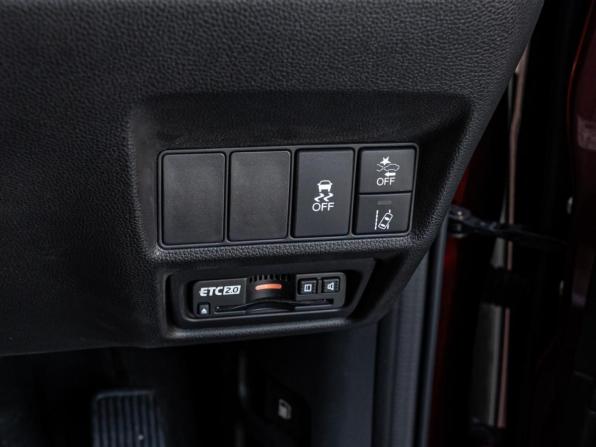 Honda Stepwgn V Рестайлинг с пробегом 2021 года, цена 2 650 000 рублей, 30645 км, минивэн, Автокод Объявления