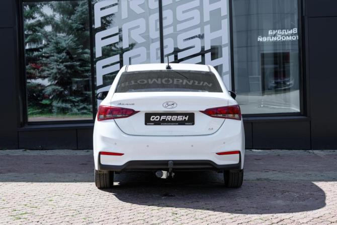 Hyundai Solaris II с пробегом 2017 года, цена 1 359 000 рублей, 120026 км, седан, Автокод Объявления