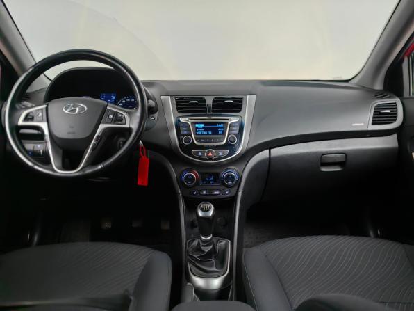 Hyundai Solaris I Рестайлинг с пробегом 2015 года, цена 1 125 000 рублей, 39000 км, седан, Автокод Объявления