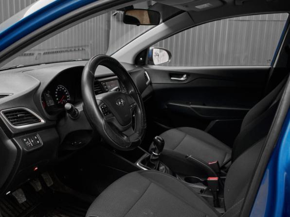Hyundai Solaris II с пробегом 2017 года, цена 800 000 рублей, 233659 км, седан, Автокод Объявления