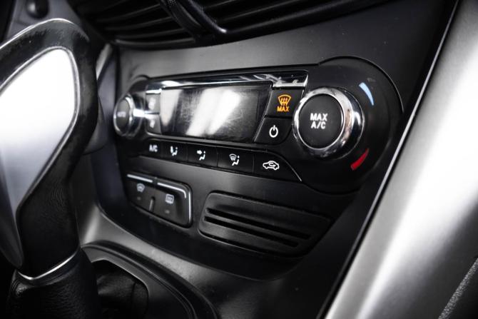 Ford Kuga II с пробегом 2013 года, цена 1 299 000 рублей, 210245 км, внедорожник, Автокод Объявления
