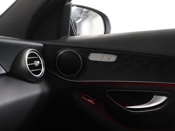 Mercedes-Benz C-Класс IV (W205) Рестайлинг с пробегом 2019 года, цена 3 650 000 рублей, 72343 км, седан, Автокод Объявления