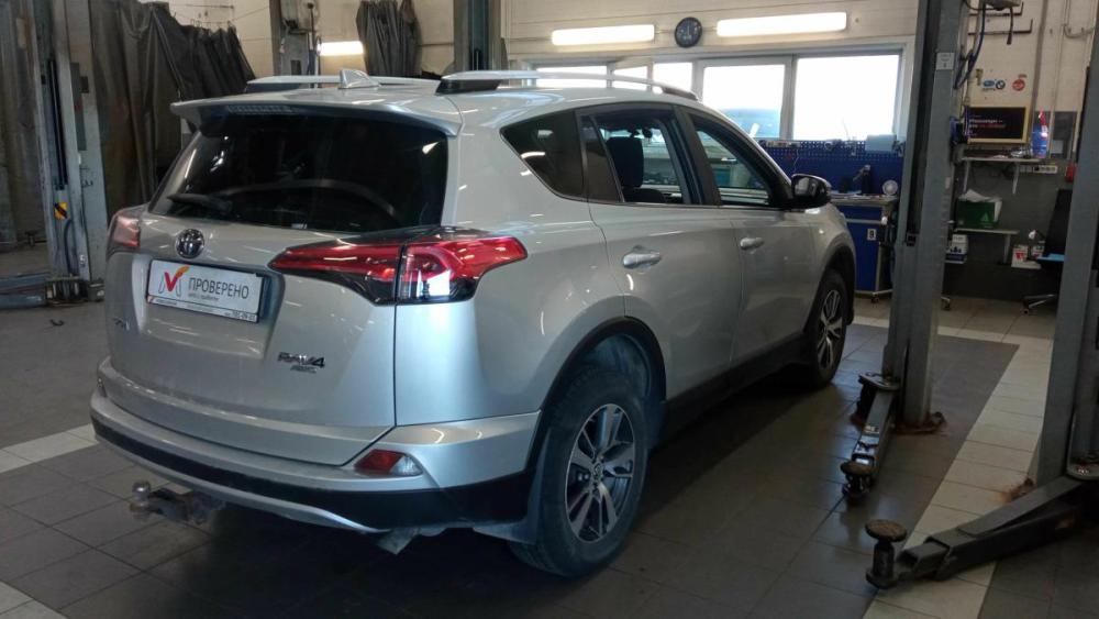 Toyota RAV4 IV (XA40) Рестайлинг Санкт-Петербург  - изображение 3