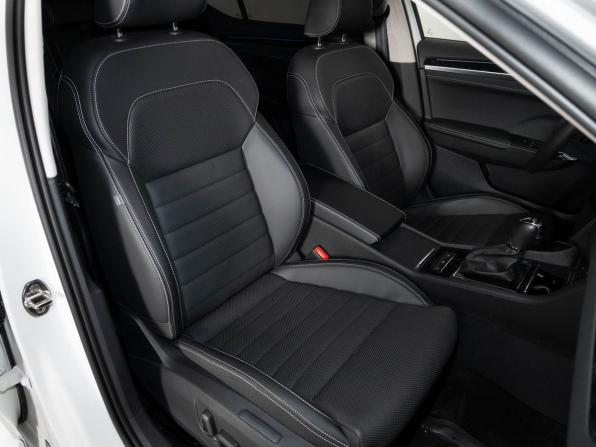 Skoda Superb III Рестайлинг с пробегом 2024 года, цена 4 635 000 рублей, 6600 км, лифтбек, Автокод Объявления