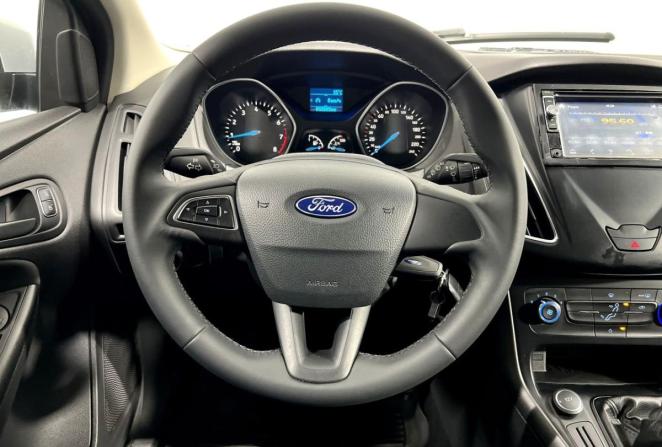 Ford Focus III Рестайлинг с пробегом 2017 года, цена 845 000 рублей, 92883 км, хэтчбек, Автокод Объявления