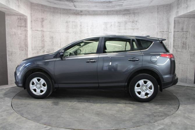 Toyota RAV4 IV (XA40) Рестайлинг с пробегом 2016 года, цена 2 474 000 рублей, 129585 км, внедорожник, Автокод Объявления