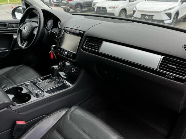Volkswagen Touareg II с пробегом 2011 года, цена 1 790 000 рублей, 255701 км, внедорожник, Автокод Объявления