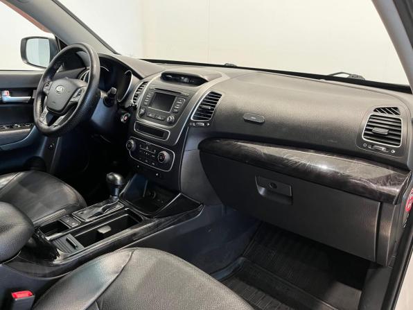 Kia Sorento II Рестайлинг с пробегом 2014 года, цена 1 750 000 рублей, 256924 км, внедорожник, Автокод Объявления