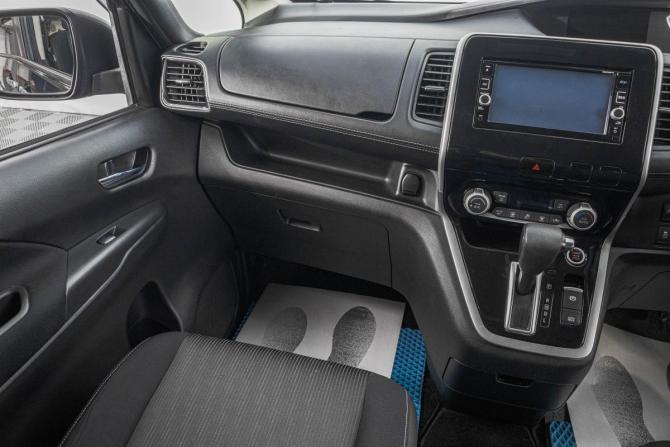 Nissan Serena V (C27) с пробегом 2016 года, цена 1 999 000 рублей, 163500 км, минивэн, Автокод Объявления