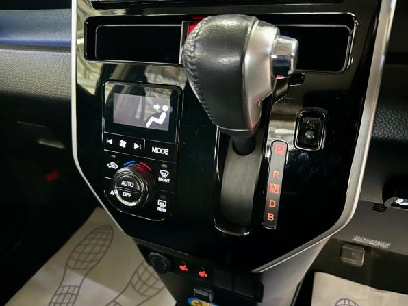 Toyota Roomy I с пробегом 2016 года, цена 1 110 000 рублей, 123186 км, минивэн, Автокод Объявления