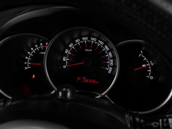Kia Venga I Рестайлинг с пробегом 2015 года, цена 1 189 000 рублей, 138336 км, компактвэн, Автокод Объявления