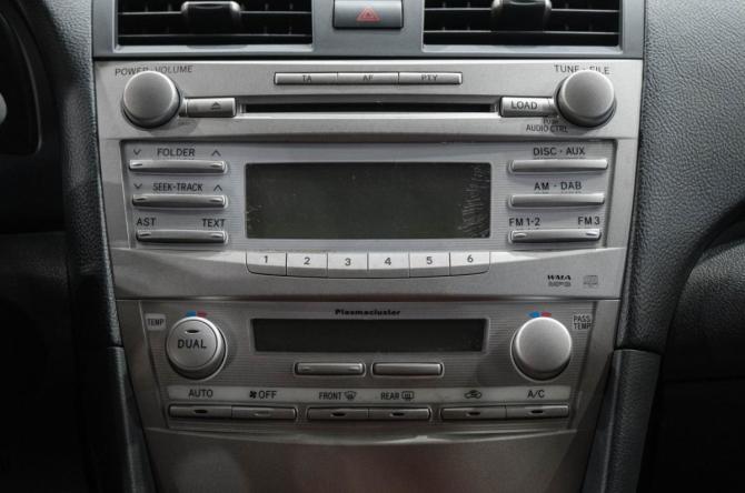 Toyota Camry VI (XV40) Рестайлинг с пробегом 2011 года, цена 1 099 000 рублей, 270000 км, седан, Автокод Объявления