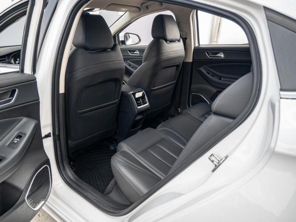 Omoda S5 с пробегом 2024 года, цена 1 320 000 рублей, 23699 км, седан, Автокод Объявления