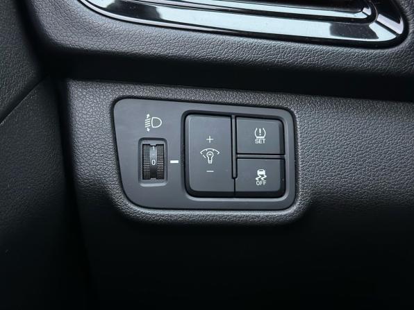 Hyundai Solaris II Рестайлинг с пробегом 2021 года, цена 1 359 000 рублей, 130418 км, седан, Автокод Объявления