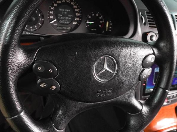 Mercedes-Benz E-Класс III (W211 S211) Рестайлинг с пробегом 2007 года, цена 999 000 рублей, 266739 км, седан, Автокод Объявления