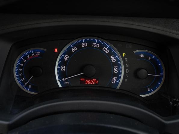 Toyota ISis I Рестайлинг с пробегом 2016 года, цена 1 690 000 рублей, 98024 км, компактвэн, Автокод Объявления