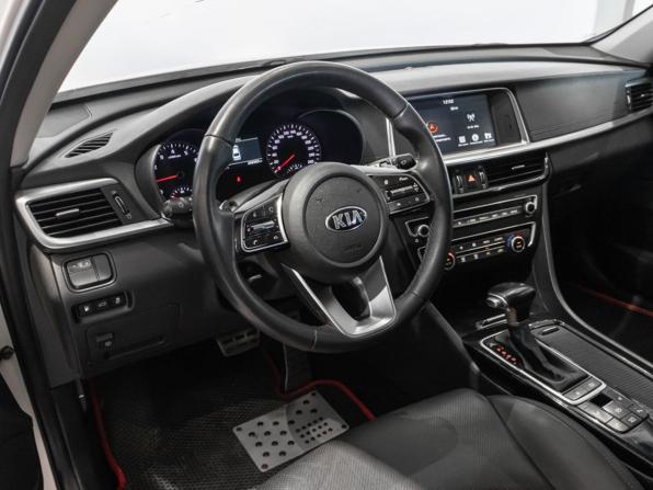 Kia Optima IV Рестайлинг с пробегом 2019 года, цена 1 578 000 рублей, 258342 км, седан, Автокод Объявления