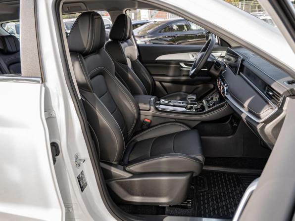 JETOUR X70+ I Рестайлинг с пробегом 2026 года, цена 2 540 000 рублей, 1391 км, внедорожник, Автокод Объявления