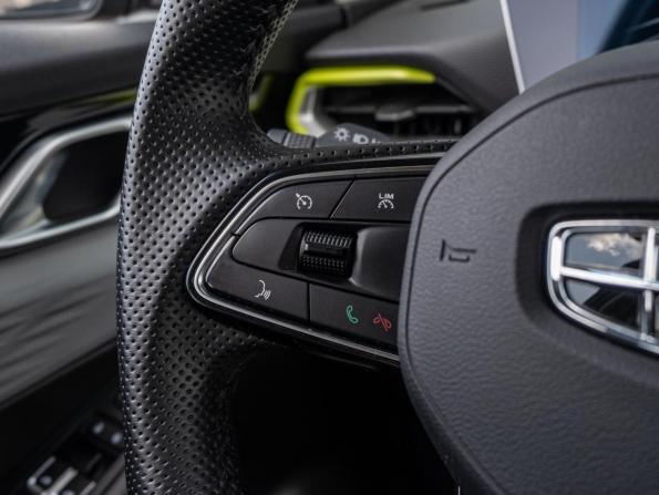 Geely Coolray I Рестайлинг с пробегом 2023 года, цена 2 030 000 рублей, 30643 км, внедорожник, Автокод Объявления