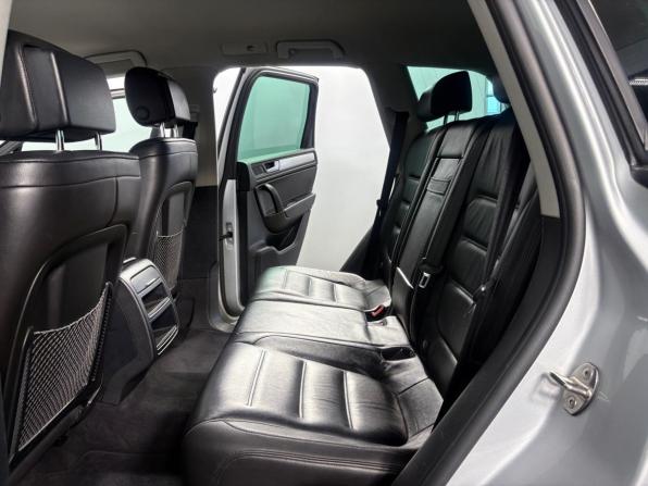 Volkswagen Touareg II с пробегом 2014 года, цена 1 915 000 рублей, 264483 км, внедорожник, Автокод Объявления