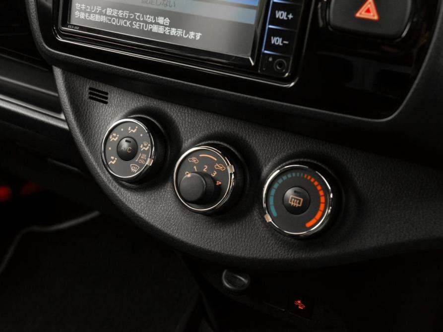 Toyota Vitz III (XP130) Рестайлинг Москва  - изображение 19