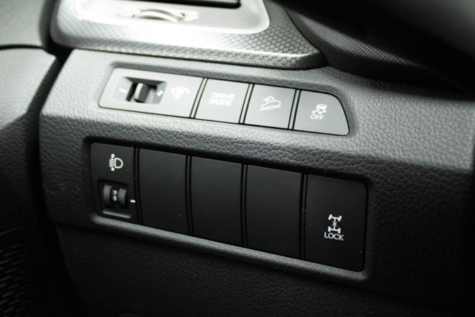 Hyundai Santa Fe III Рестайлинг с пробегом 2015 года, цена 2 039 000 рублей, 126137 км, внедорожник, Автокод Объявления