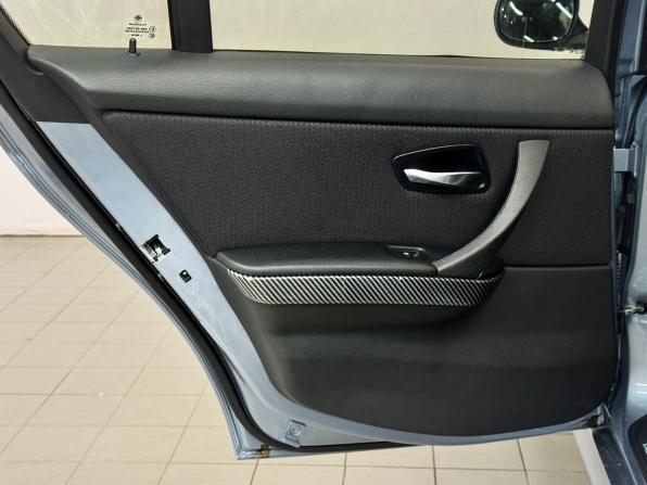 BMW 3 серии V (E90/E91/E92/E93) Рестайлинг с пробегом 2009 года, цена 950 000 рублей, 255815 км, седан, Автокод Объявления
