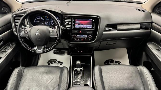 Mitsubishi Outlander III Рестайлинг 3 с пробегом 2018 года, цена 2 220 000 рублей, 102351 км, внедорожник, Автокод Объявления