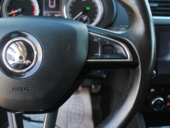 Skoda Octavia III (A7) Рестайлинг с пробегом 2019 года, цена 2 020 000 рублей, 69343 км, лифтбек, Автокод Объявления