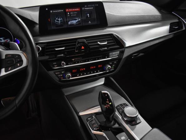 BMW 5 серии VII (G30/G31/G38) с пробегом 2018 года, цена 3 128 960 рублей, 160155 км, седан, Автокод Объявления