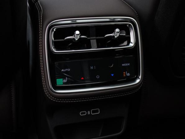 Geely Monjaro I с пробегом 2025 года, цена 4 100 000 рублей, 3000 км, внедорожник, Автокод Объявления