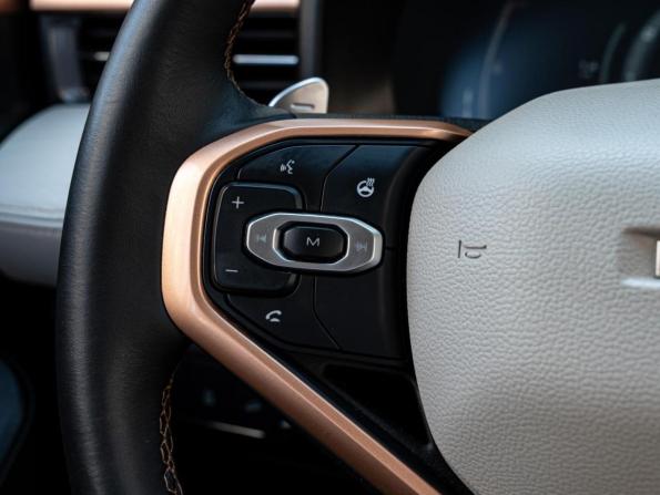 Haval Jolion I Рестайлинг с пробегом 2024 года, цена 2 120 000 рублей, 38963 км, внедорожник, Автокод Объявления