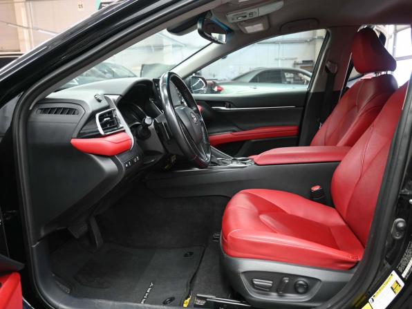 Toyota Camry VIII (XV70) Рестайлинг с пробегом 2021 года, цена 2 579 900 рублей, 87000 км, седан, Автокод Объявления