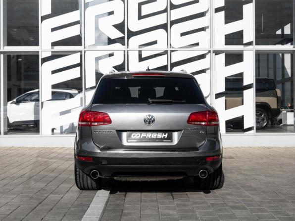Volkswagen Touareg II с пробегом 2010 года, цена 1 590 000 рублей, 249051 км, внедорожник, Автокод Объявления