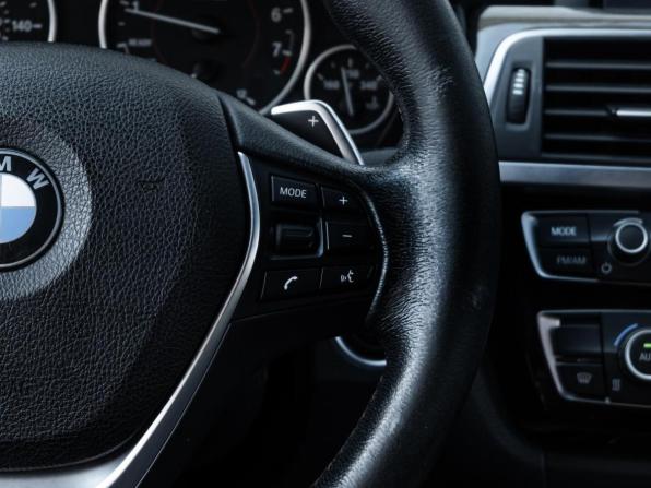 BMW 3 серии VI (F3x) Рестайлинг с пробегом 2016 года, цена 2 120 000 рублей, 160882 км, седан, Автокод Объявления