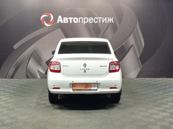 Renault Logan II Рестайлинг с пробегом 2018 года, цена 940 000 рублей, 98000 км, седан, Автокод Объявления