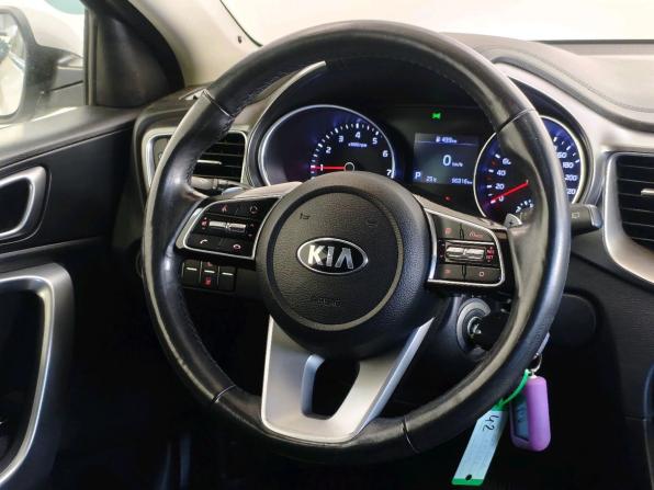 Kia Ceed III с пробегом 2020 года, цена 1 849 000 рублей, 96316 км, хэтчбек, Автокод Объявления