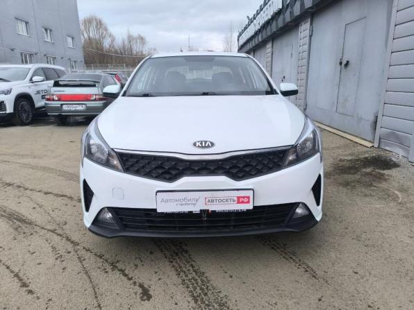 Kia Rio IV Рестайлинг с пробегом 2020 года, цена 1 267 889 рублей, 79034 км, седан, Автокод Объявления