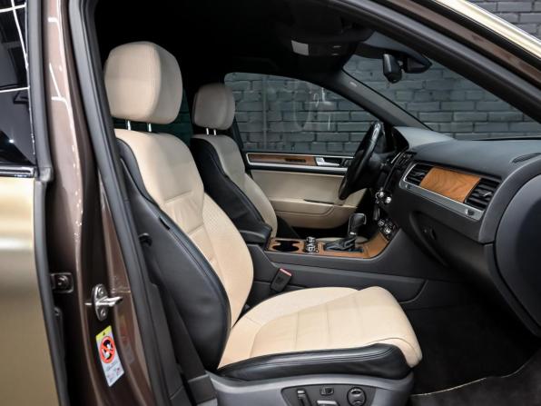 Volkswagen Touareg II с пробегом 2014 года, цена 2 400 000 рублей, 162091 км, внедорожник, Автокод Объявления
