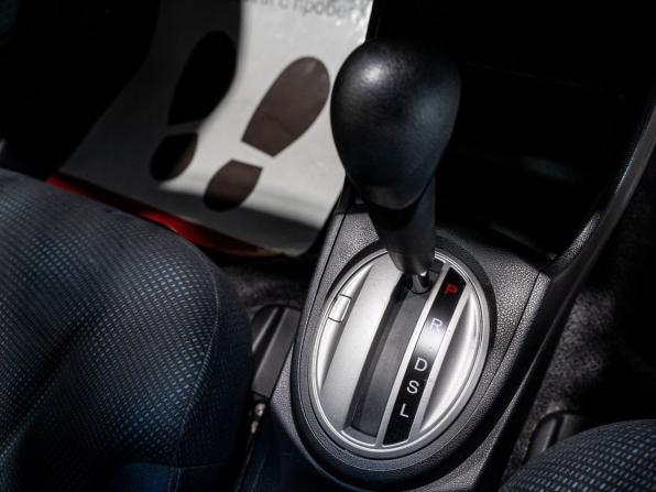 Honda Fit II с пробегом 2012 года, цена 1 055 000 рублей, 70210 км, хэтчбек, Автокод Объявления