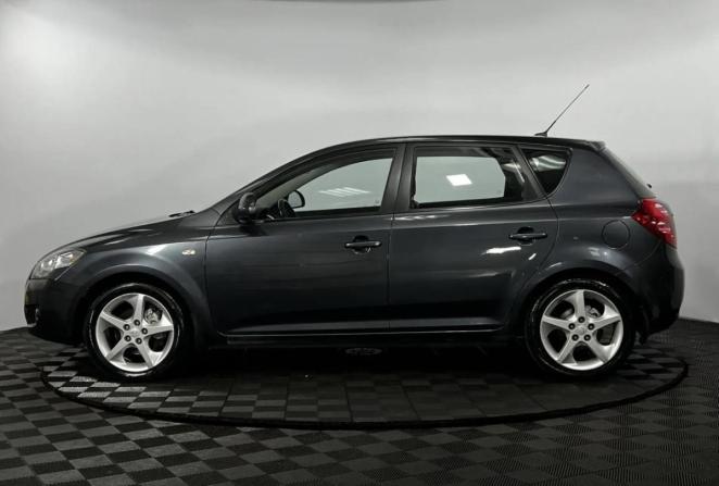 Kia Ceed I с пробегом 2008 года, цена 900 000 рублей, 130765 км, хэтчбек, Автокод Объявления