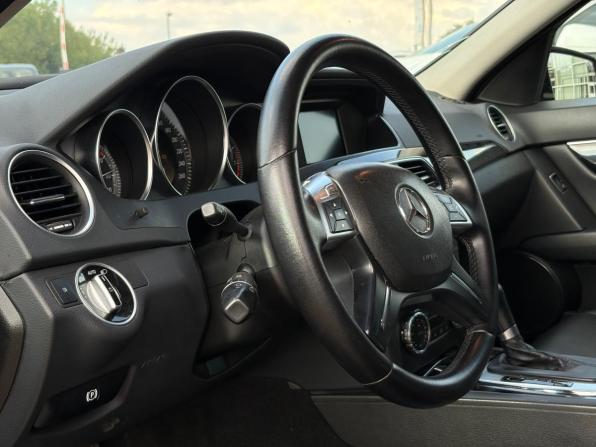 Mercedes-Benz C-Класс III (W204) Рестайлинг с пробегом 2012 года, цена 1 134 000 рублей, 232963 км, седан, Автокод Объявления